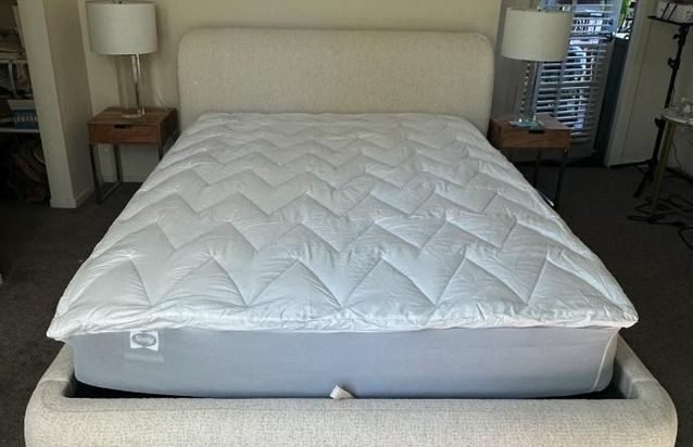 Create Comfort Chelsea Bed Review: Is This Curved Upholstered Bed Worth $1,099? - photo 2