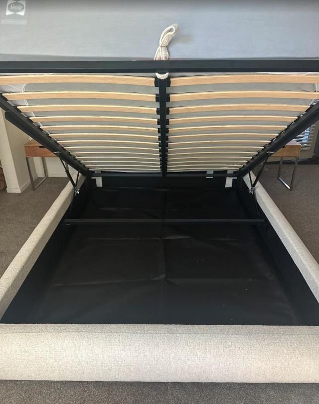 Create Comfort Chelsea Bed Review: Is This Curved Upholstered Bed Worth $1,099? - photo 3