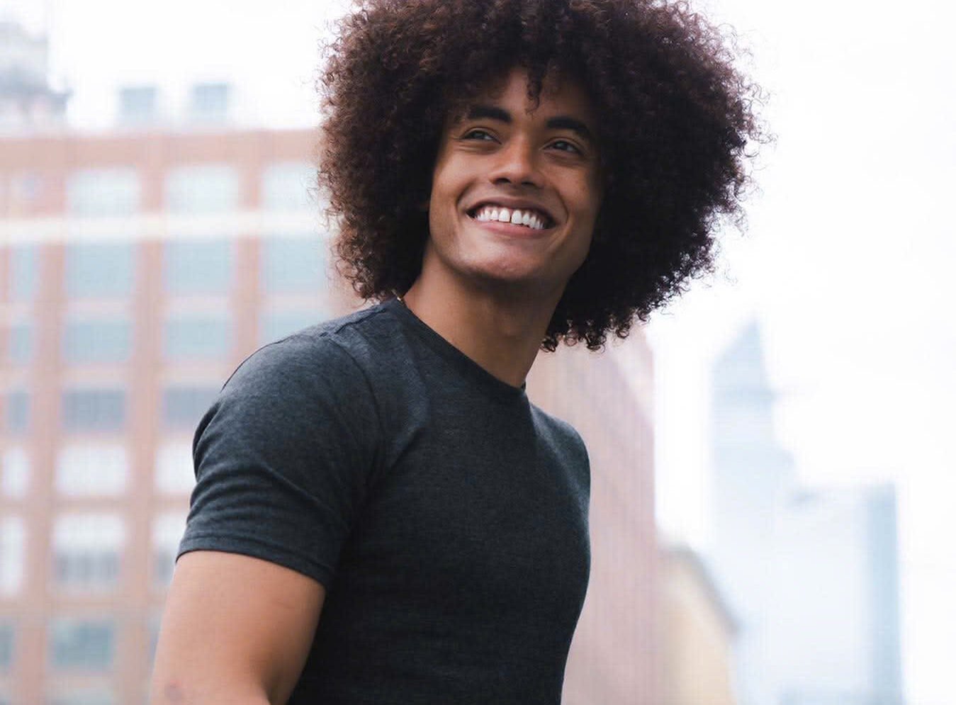 Goodlife Clothing Tri-Blend Scallop Crew Review: A Basic Tee Worth $68? - photo 2