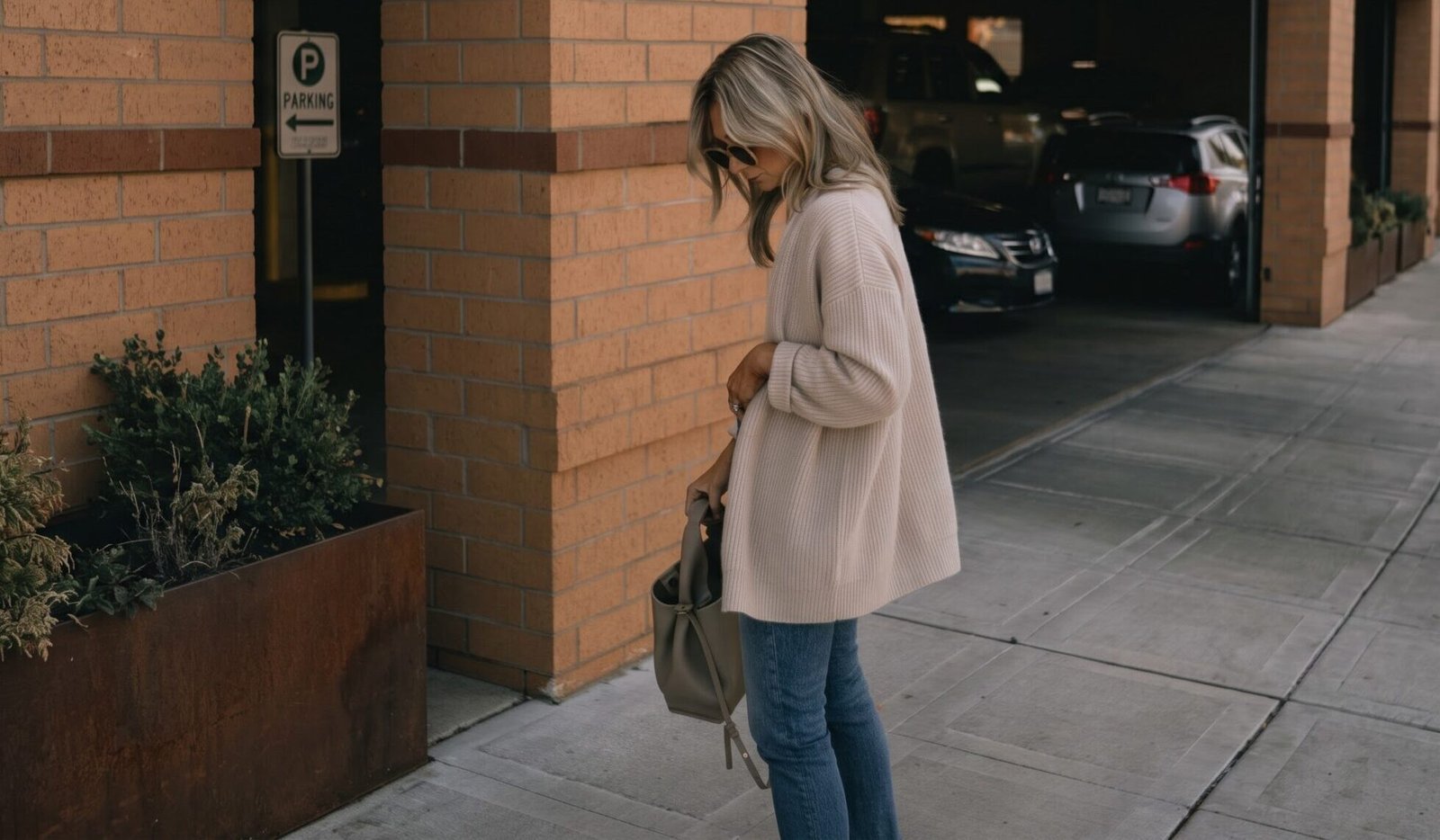 Jenni Kayne Cashmere Cocoon Cardigan: The Oversized Layer That Actually Earns Its Price - photo 3